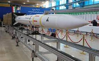 إيران تزيح الستار عن منظومة دفاع صاروخي وصاروخ "صياد بي 4" بعيد المدى