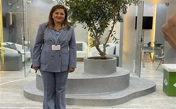 وزيرة التخطيط تتفقد جناح الوزارة في COP27