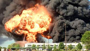 حريق ضخم يلتهم مصنعاً للكيماويات في ولاية جورجيا الأمريكية