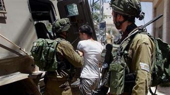 الاحتلال الاسرائيلي يعتقل 14 فلسطينيًا من الضفة الغربية