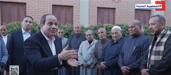 الرئيس السيسي يستمع لمطالب أهالي قرية الحصص بمركز شربين بالدقهلية «فيديو»