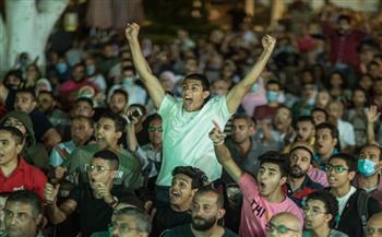 لقطات خاصة ترصد فرحة الجماهير في شوارع المغرب ومصر وقطر وفرنسا بعد الفوز التاريخي