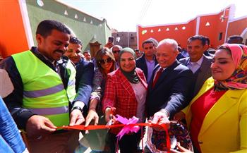 «القباج» ومحافظ الأقصر يشهدان احتفالية «واي فاينانس» بافتتاح قرية الفارسية