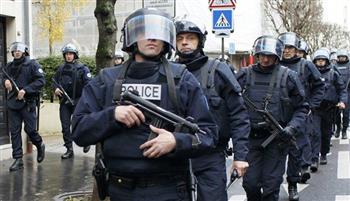 اعتقال 40 شخص من اليمين المتطرف في باريس لحملهم أسلحة ممنوعة