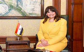 وزيرة الهجرة تشيد برعاية الجالية المصرية في الإمارات وحصولهم على حقوقهم كاملة