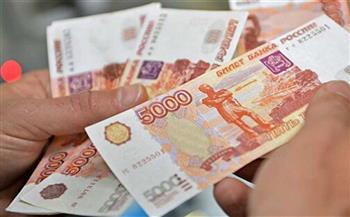 بوتين: الروبل الروسي أصبح من أقوى العملات عالميا