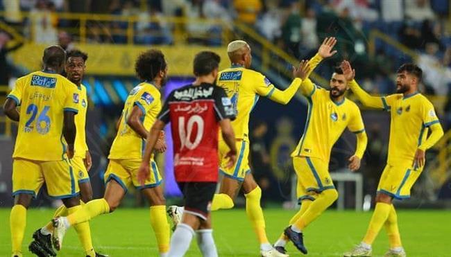 النصر يسحق الرائد برباعية ويصعد للصدارة