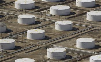 الولايات المتحدة تشرع في ملء احتياطيها الاستراتيجي من النفط