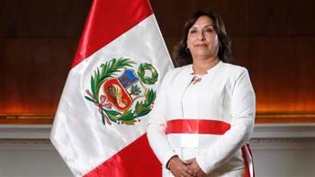 رئيسة بيرو تدعو البرلمان إلى تقديم موعد الانتخابات