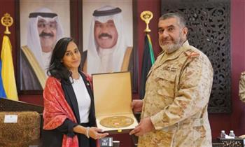رئيس أركان الجيش الكويتي يبحث مع وزيرة الدفاع الكندية المواضيع ذات الاهتمام المشترك