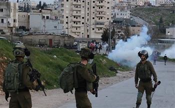 إصابة عدد من الفلسطينيين بالاختناق خلال مواجهات مع قوات الاحتلال الإسرائيلية في جنين 