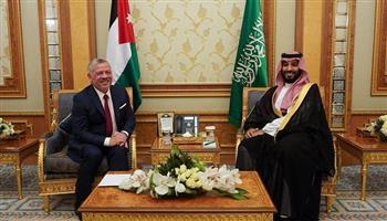 العاهل الأردني يبحث مع ولي العهد السعودي العلاقات الأخوية وتعزيز التعاون
