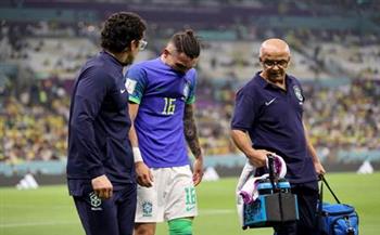 كأس العالم 2022.. إصابة أليكس تيليس في مباراة الكاميرون