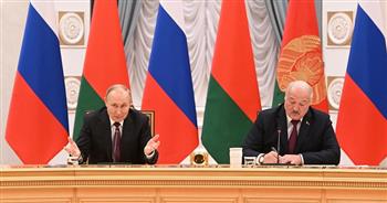 الجارديان: زيارة بوتين إلى بيلاروس تثير مخاوف بشأن انضمام مينسك للحرب في أوكرانيا
