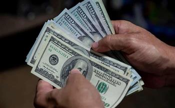 استقرار أسعار صرف الدولار مقابل الجنيه المصري في بداية تعاملاته
