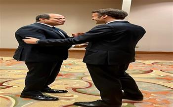 الرئيس السيسي يلتقي نظيره الفرنسي على هامش مؤتمر بغداد بالأردن 