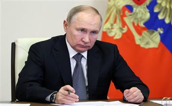 الجارديان: بوتين يعترف بوجود تحديات تواجه القوات الروسية في أوكرانيا