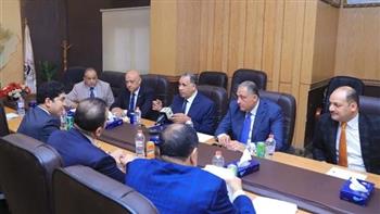 نقيب المحامين يجتمع مع أعضاء اللجنة المشكلة للتفاوض مع وزارة المالية