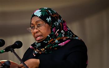 رئيسة تنزانيا تعطي إشارة بدء التخزين والملء الأول في بحيرة سد جوليوس نيريري