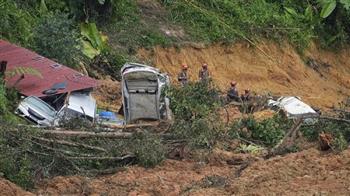 ارتفاع عدد ضحايا الانهيارات الأرضية في ماليزيا إلى 30 قتيلا