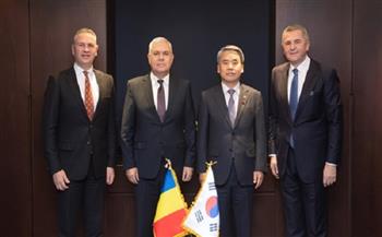 وزيرا دفاع كوريا الجنوبية ورومانيا يبحثان التعاون الثنائي