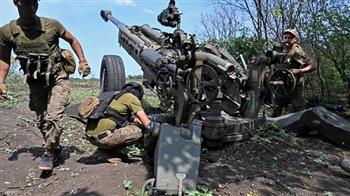 الجيش الليتواني يدرب جنود أوكرانيين على إصلاح مدافع الهاوتزر الألمانية