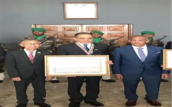 رئيس مدغشقر يمنح السفير المصري وسام قائد