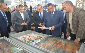 «آمنة» ومحافظ كفر الشيخ يفتتحان هايبر ماركت المنطقة الشمالية العسكرية للمواد الغذائية 