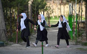 "طالبان" تنفي معارضتها حصول الفتيات على التعليم