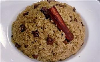 للمبتدئات.. طريقة عمل الأرز بالكبد والقوانص "وجبة اقتصادية وسهلة"