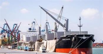 ميناء دمياط: تداول 38 سفينة حاويات وبضائع عامة