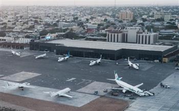 تعليق جميع الرحلات الجوية التي تستخدم مطار مقديشو الدولي