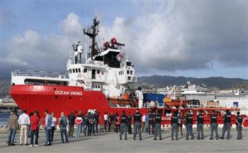 إيطاليا تستقبل السفينة "اوشن فايكينج" واكثر من مئة مهاجر على متنها