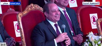 الرئيس السيسي لرحمة خالد باحتفالية «قادرون باختلاف»: «ملوش حظ اللي ميحبكوش»