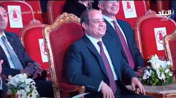 الرئيس السيسي: «بقابل أحفادي بعد صلاة الجمعة»