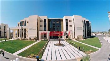 جامعة سيناء تحتفل بتخريج دفعات جديدة من طلابها بفرعي العريش والقنطرة