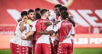 موناكو يفوز على أوكسير بثلاثية في الدوري الفرنسي 