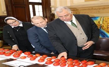 وزير الزراعة يتابع نتائج تقييم بعض الهجن وأصناف الطماطم في برنامج إنتاج التقاوي 
