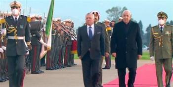 العاهل الأردني يصل الجزائر والرئيس تبون في مقدمة مستقبليه