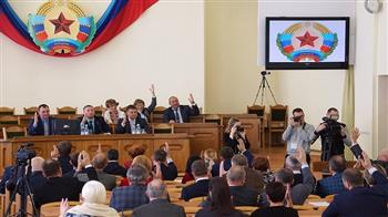 بالإجماع.. برلمان لوجانسك يعتمد الدستور الجديد