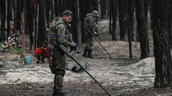 بريطانيا تمد أوكرانيا بالمعدات اللازمة لإزالة حقول الألغام
