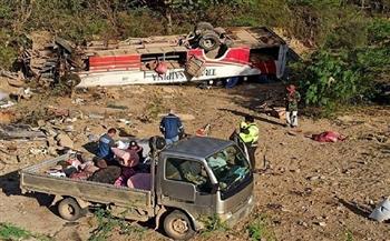 34 قتيلا وجريحا في سقوط شاحنة من منحدر جبلي في بوليفيا