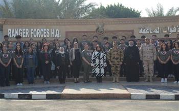 القوات المسلحة تنظم زيارة لوفد من شباب مصر الدارسين بالخارج لقيادة قوات الصاعقة بالتعاون مع وزارة الهجرة