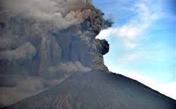 إندونيسيا ترفع التحذير من ثورة بركان لأعلى مستوى.. ومخاوف من تسونامي