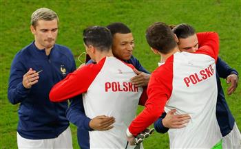 كأس العالم 2022.. تشيزني يحافظ على تعادل بولندا أمام فرنسا في 15 دقيقة