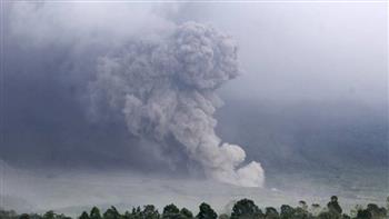 إندونيسيا ترفع مستوى التحذير من بركان "سيميرو" إلى أعلى مستوى