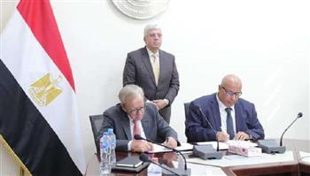 وزير التعليم العالى يشهد توقيع اتفاقية تعاون بين جامعتي القاهرة الجديدة التكنولوجية وستراثكلايد البريطانية
