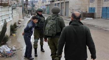 قوات الاحتلال الاسرائيلي تعتقل سيدتين بالقرب من الخليل