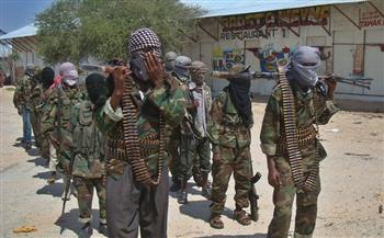 اندلاع معارك بين مليشيات موالية للحكومة الصومالية وحركة الشباب الإرهابية