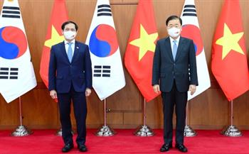 كوريا الجنوبية وفيتنام يتفقان على توسيع التعاون الثنائي في سلاسل التوريد واللقاحات